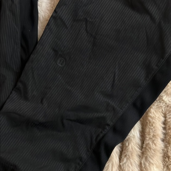 Lululemon Dance Studio Mid-Rise Cropped Pant - Black 10 Straight Leg - Picture 7 of 9